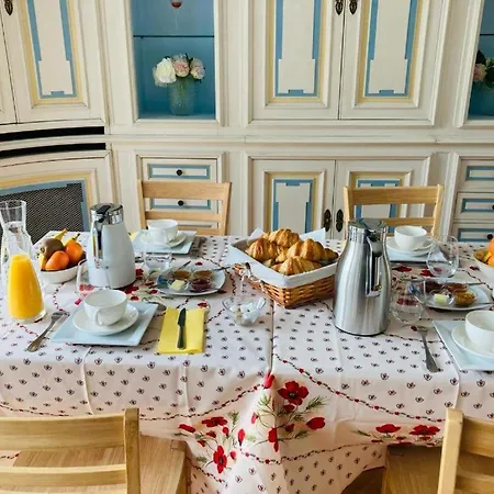 Domaine De La Chesnaie Couette-café